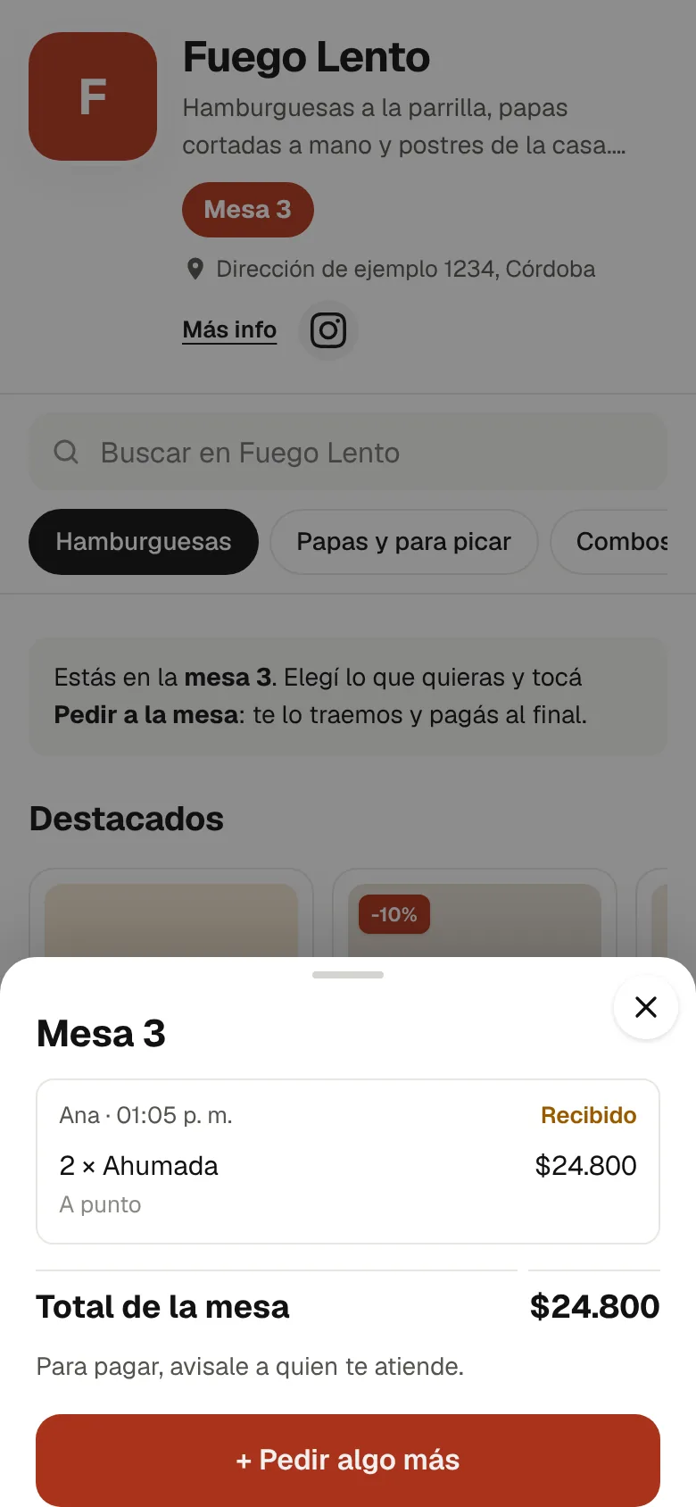 Cliente en la mesa 3 viendo lo que pidió la mesa y el botón Pedir algo más